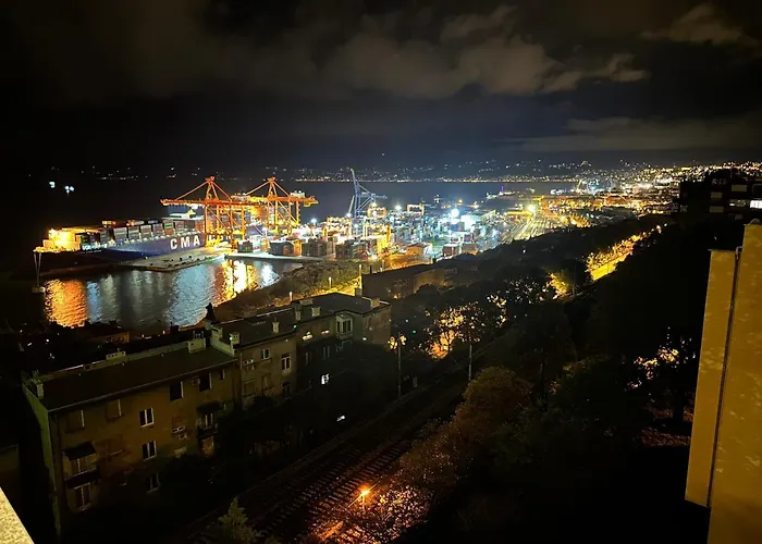 Apartman Mazi